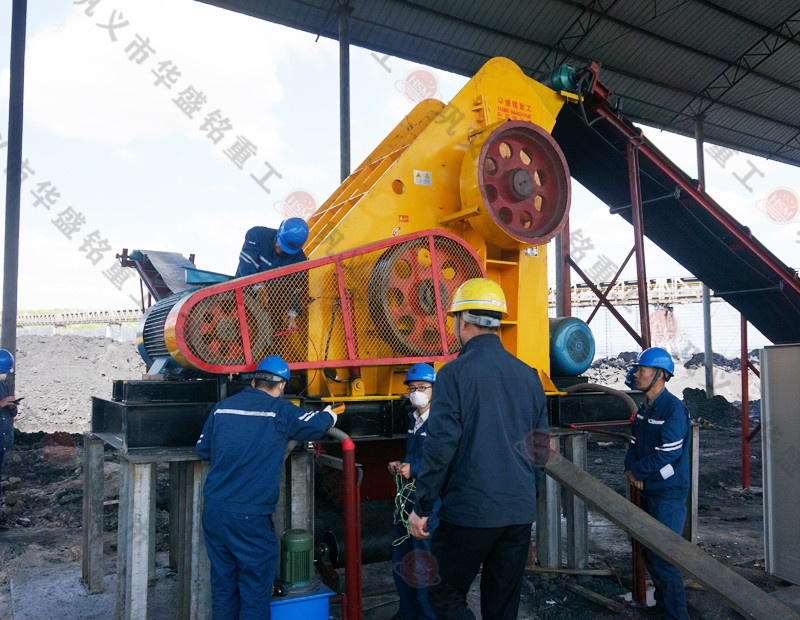 石灰石粉碎機(jī) 石灰石粉碎機(jī)